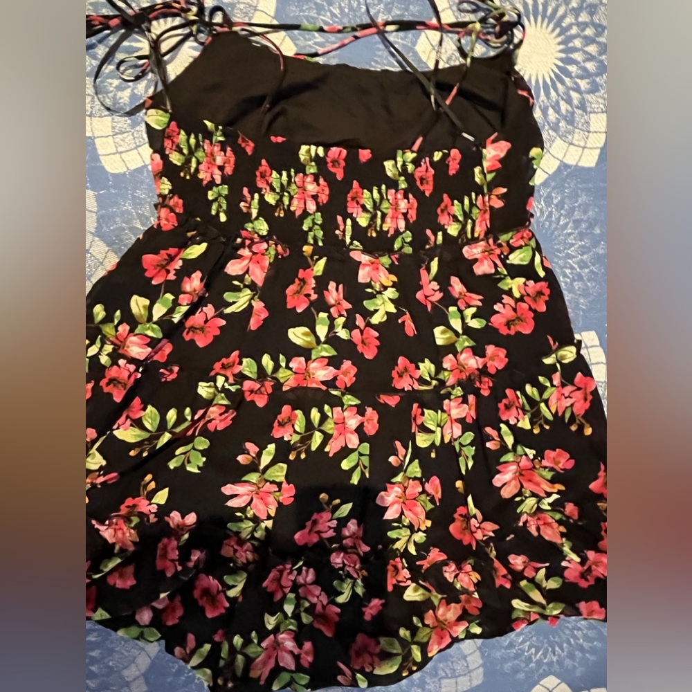 Dress - Picture 4 of 5